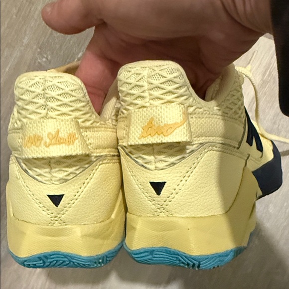 New Balance Coco Gauff 2-Fuel cell sneakers - Picture 4 of 13